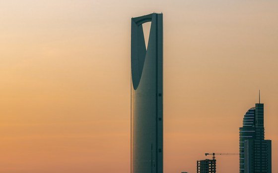 The Kingdom Centre tower above the Riyadh skyline at dusk